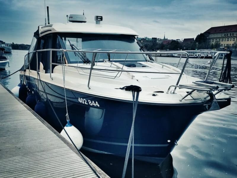 Soukromá plavba luxusní lodí po Vltavě: Praha